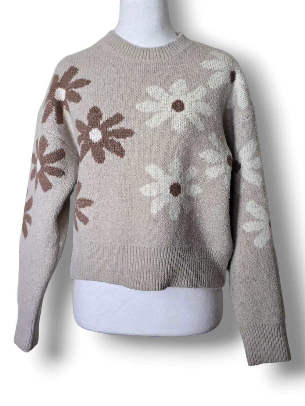 Freshman 1996 Beige Daisy Crewneck Sweater W/ Floral Motif - Size Medium